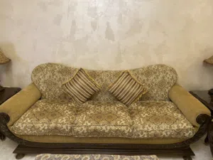 غرفة ضيوف و غسالة و ثلاجة للبيع