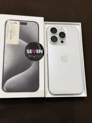 للبيع ايفون 15 برو  256 gb.  نظيف مو مفتوح ولامبدل فيه شي