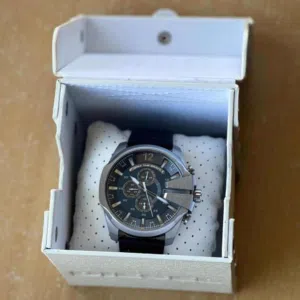 Diesel Chronograph Watch in Excellent Condition!  ساعة ديزل كرونوغراف بحالة ممتازة!