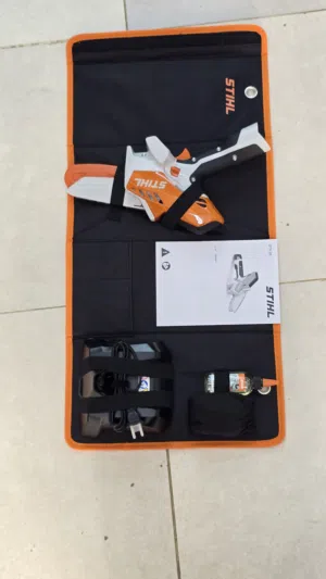 منشار بطارية ستيل اصلي الماني حجم صغير 4 انش مكينة قص اشجار stihl shen saw