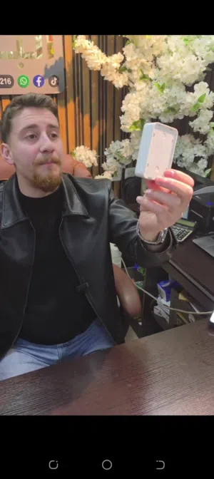 جرس باب مع كاميرا يخلّيك تشوف وتِحكي مع الزائر مباشرة على موبايلك أمان أعلى لبيتك وأهلك