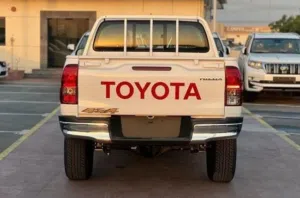 Toyota . Hilux . 2024 . New3