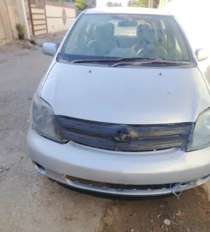 سيارة تيوتا Xa موديل 2002