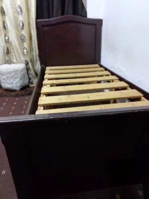 تخت خشب للبيع