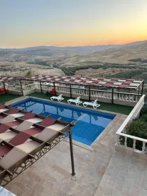 4 Bedrooms . Furnished . Daily4