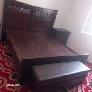 دار نوم مستعملة نظيفة في مصراته 9 يوليو