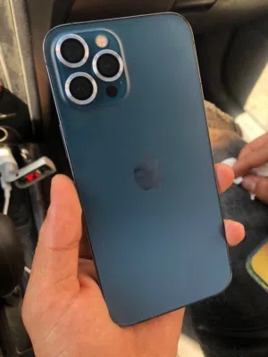 آيفون 12 pro max
