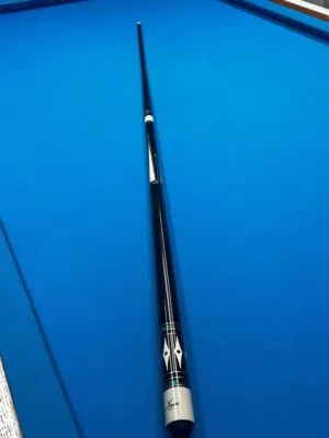 عصاي بلياردو و سنوكر خشب اصلي اقرأ الوصف