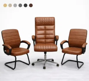 هيبة المكتب بتبلش بـ 140 دينار بس!  ليش تدوّر وتحتار؟ طقم الكراسي اللي بجمّع بين الراحة المطلق