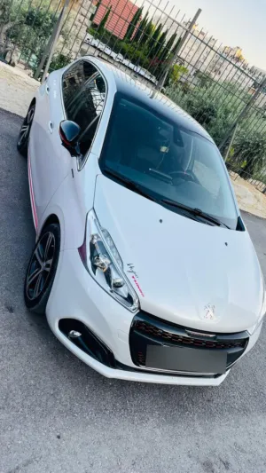 بيجو 208 جي تي لاين 1200تيربو 2018 ترخيص 2017 للبيع