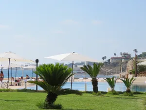 Chalet at Byblos, jbeil - Sea View on the grass