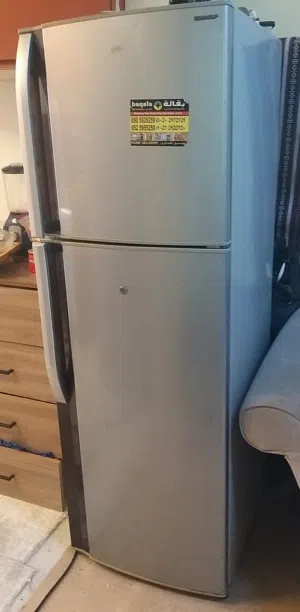 ثلاجة بابين   شارب تبريد  ممتاز  حجم كبير  للبيع