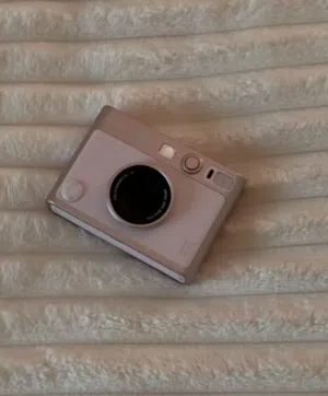 للبيع كاميرا instax mini evo استعمال عدة مرات فقط