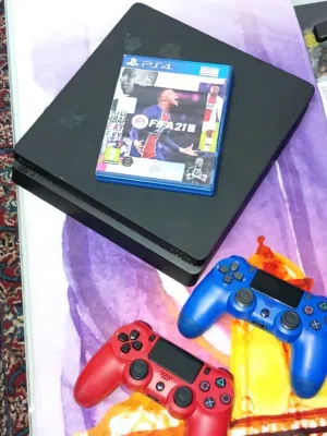 بلاي ستيشن 4 للبيع السعر 60 دينار