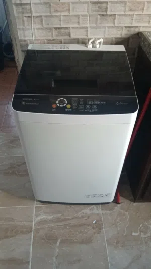 ثلاجه وغصاله نضيفه وشغالتان وبحاله ممتازه قابل للتفاوض