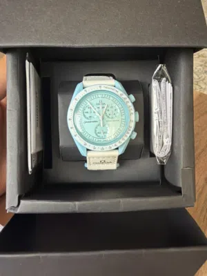 Analog Quartz Swatch watches  for sale in Al Ain