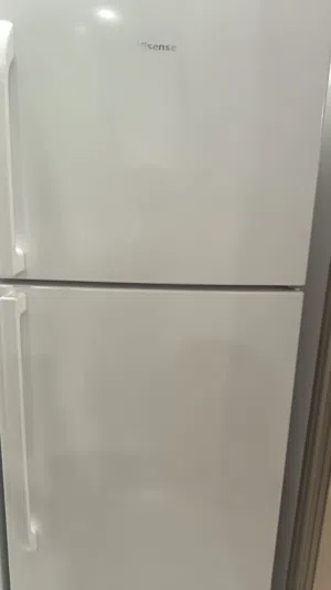ثلاجه شبه جديده قابل للتفاوض