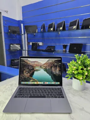 Macbook Air  A1932 Model 2018 Intel Core i5 Processor 16gb Ram 1.5 TB Ssd Touch Bar Intel Uhd Graph
