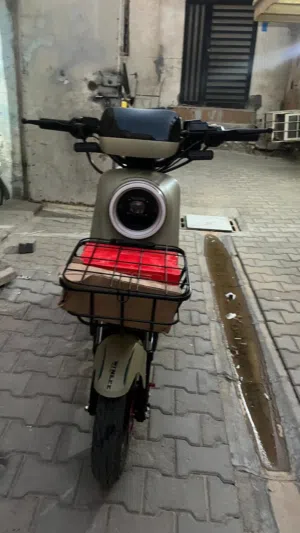 دراجة R9 جديده