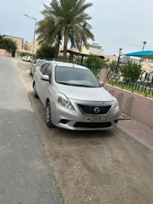 للبيع نيسان صني مديل 2012