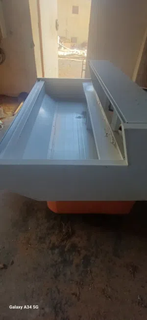 هياكل ثلاجة عرض بدون محركات