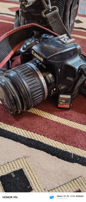 كامرا كانون 1000D للبيع