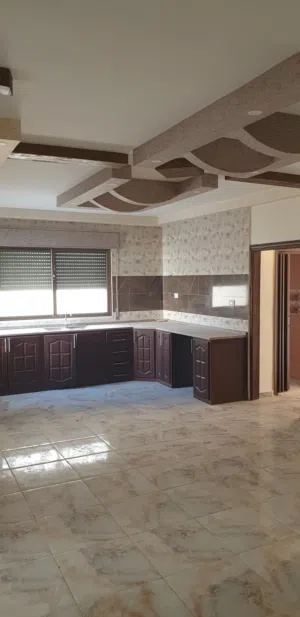 160 m2 5 Bedrooms Apartments for Sale in Zarqa Jabal Tareq
