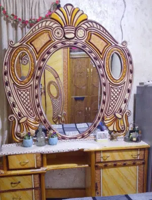 ميز مراية. خشب عراقي