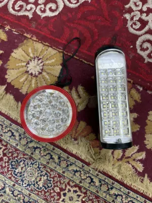 كشاف متنقل جيد جداً الواحد بدينارين ونص الاثنين ب 4 دينار