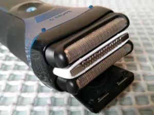 ماكينة حلاقه براون Braun الالماني الاصلي  محفور حفر  made in garmen حلاقه ع الصفر بدون حساسيه 3شفرات