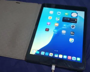 Apple iPad 9 256 GB in Jeddah