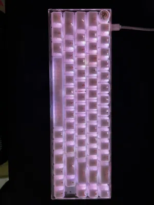 Ducky one 3 sf aura keyboard used good condition red switch   كيبورد جيمينج داكي 3 مستعمل بحاله جيده