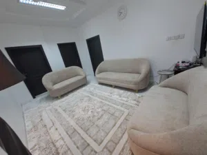 جلسة للبيع شبه جديدة