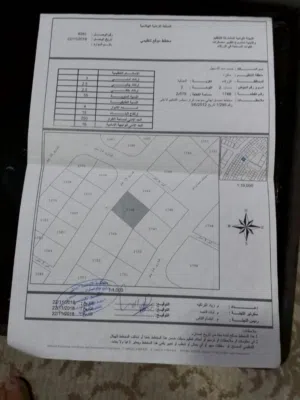 قطعة ارض في مدينة الشرق 519 متر مرتفعه مخدومه وحيويه وعلى الشارع مباشره منطقه حيويه وممتازه 0772796