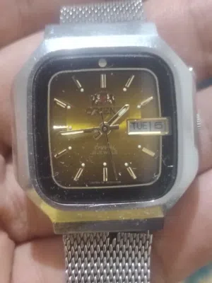 ساعه أورينت بحاله جيده
