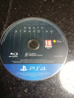 ديسك بلاي ستيشن 4 في حال جيده