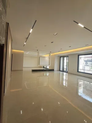 205 m2 3 Bedrooms Apartments for Sale in Amman Um Uthaiena