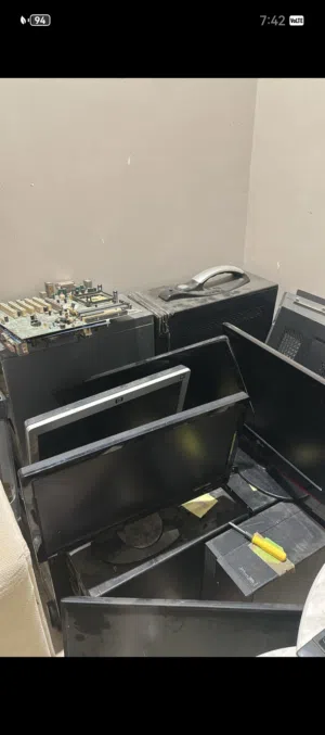 جهاز كمبيوتر مكتبي لببع