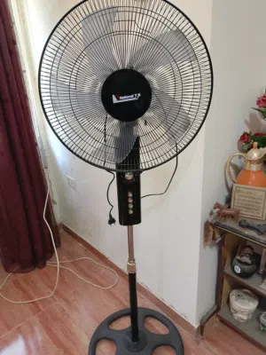 مراوح مستعمل بحالة جيده