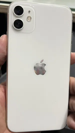 أيفون 11 لون ابيض