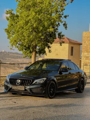 مرسيدس c200 AMG موديل 2016 ماطور 2000 تيبرو  أسود ولا جرام بوية السيارة بحالة الشركة بيت لحم  جوال