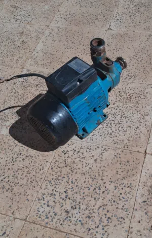 مضخة مياه 1حصان مستعملة للبيع