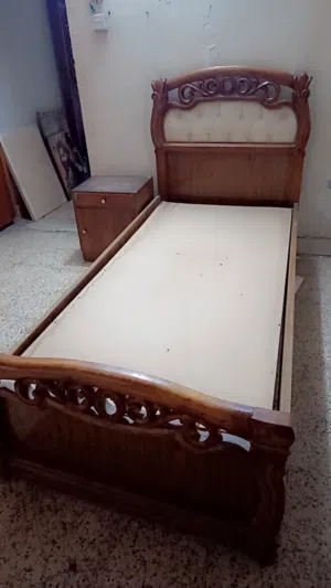 السلام عليكم كنتور 3ابواب يحتاجه اله صبغ وقفاله وجربايه وكوميدي وزاويه تعليگ كهم ب185