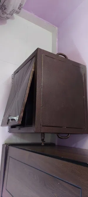فرن طبخ نضيف حجم صغير   سباب البيع مافي مجال في البيت.    حديد