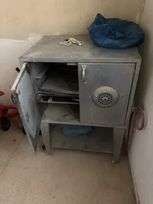 فرن عربي  مع ساعه و البربيش بحال الوكاله