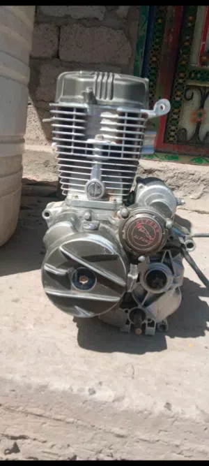مكينه تمساح  للبيع ب500سعودي نضيف كررت