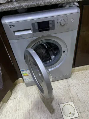 غسالة LG 7كيلو بحالة وكالة استخدام بسيط