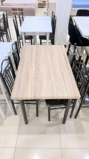 سفر طعام 4كراسي خشب فخمة – لمسة أناقة لبيتك خلّي سفرتك تحكي ذوقك تصميم خشب متين + شكل راقي ين