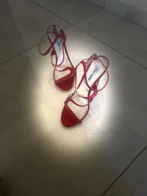 صندل جديد ماركه ستيف مادن