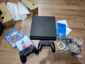 PS4 + VR + Steering wheel + Monitor